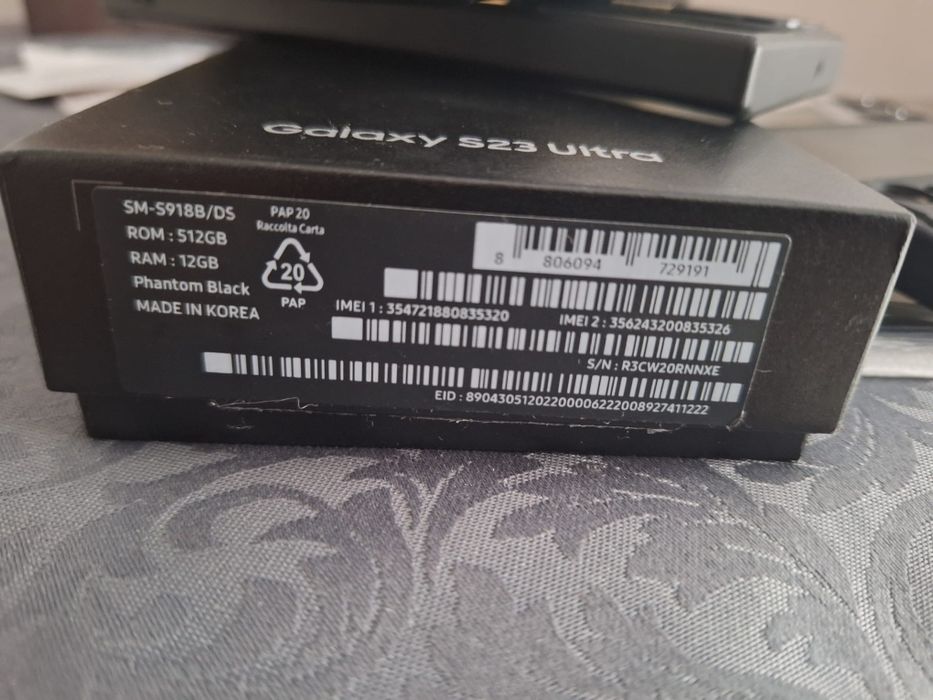 Vând Samsung S23 Ultra Rom 512 GB Ram 12 GB