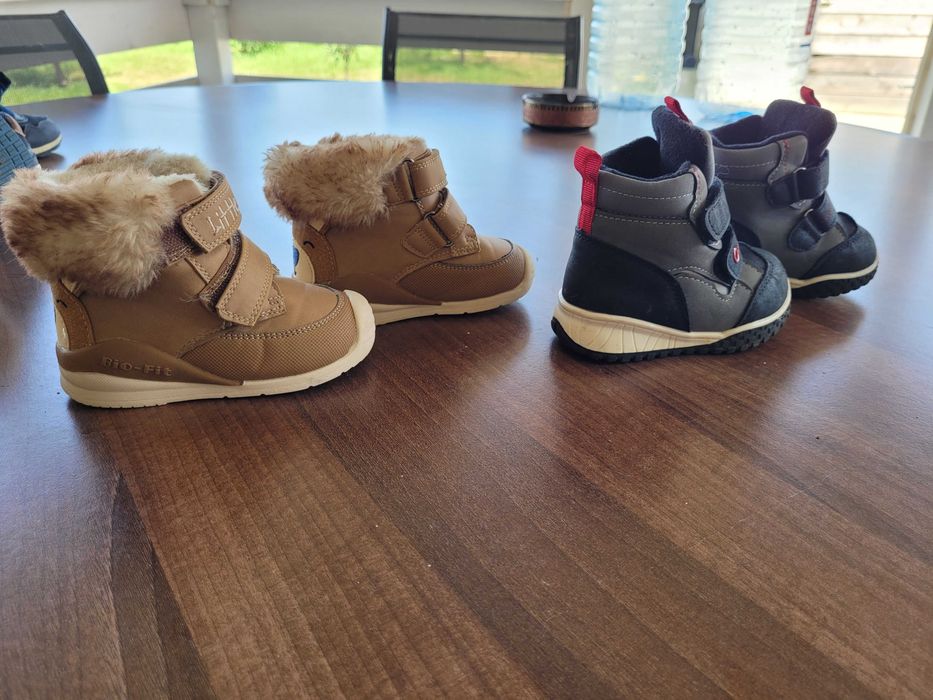 Papuci copii in stare f buna- marimea 22