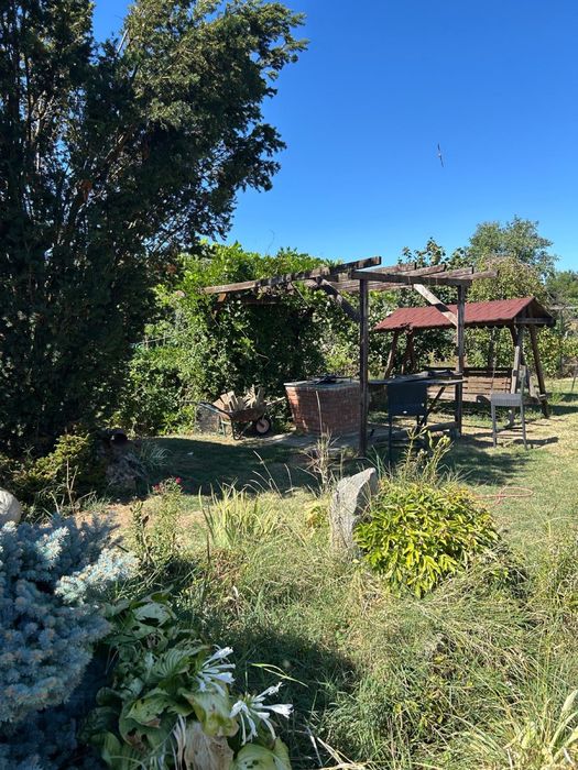 Vand casa zona hula
