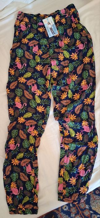 Нов детски летен панталон размер 152, закупен в Германия