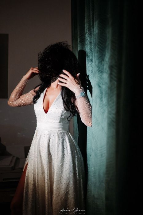 Rochita Mireasa ,purtata o singura data