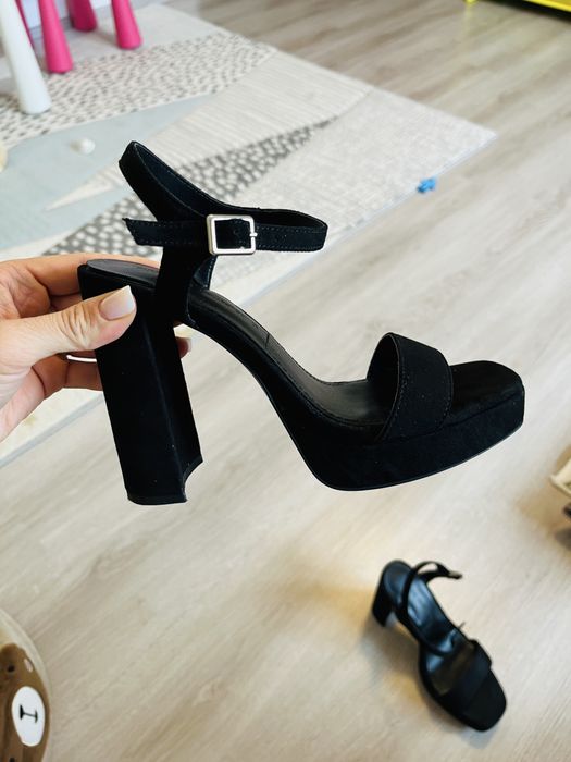 Sandale negre stradivarius