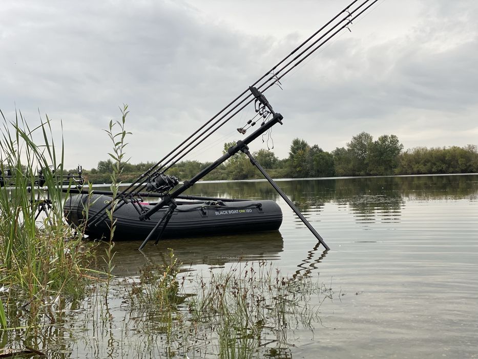 Barca CarpSpirit black boat one 1.80 m