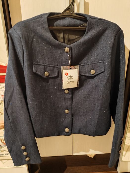 Продаются Пиджак женский