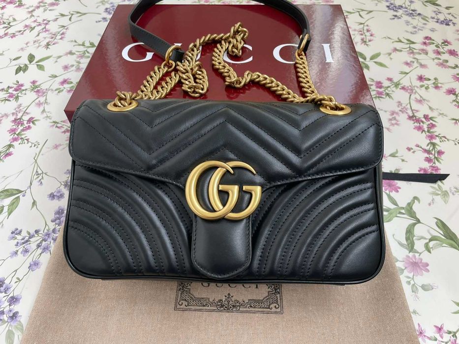 Оригинална Чанта Gucci Marmont Черна Шеврон Кожа Beloved Гучи Златно Gold GG Лого и Синджир