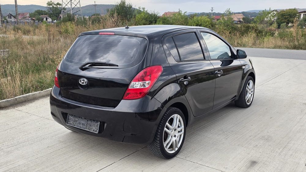 HYUNDAI i20 0 — imagine 3