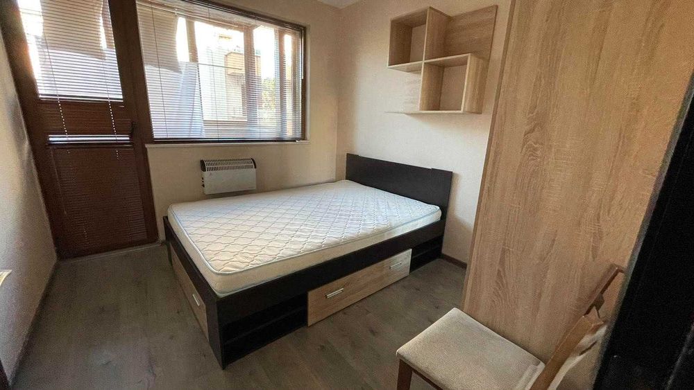 Дава се под наем Двустаен апартамент в Варна, Колхозен пазар - 50 кв.м за 375 € - Снимка #2