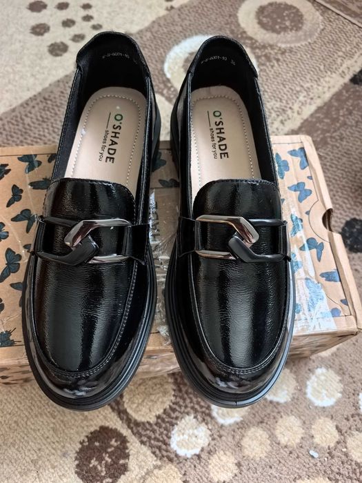 Продам лоферы новые