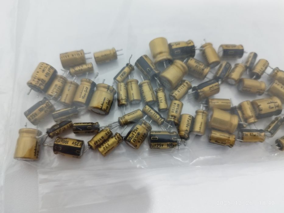 Vând condensatoare Nichicon  Gold,Elna duorex 2 toate împreunā 30ron