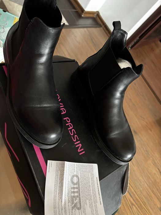 Ghete Chelsea Flavia Passini pile