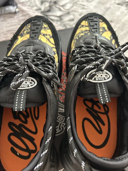 Versace -Trainer Chain Reaction
