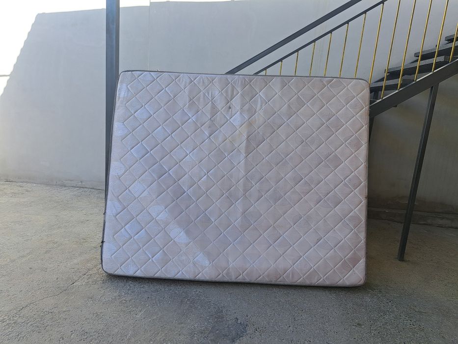 Продаётся матрас двухспальная