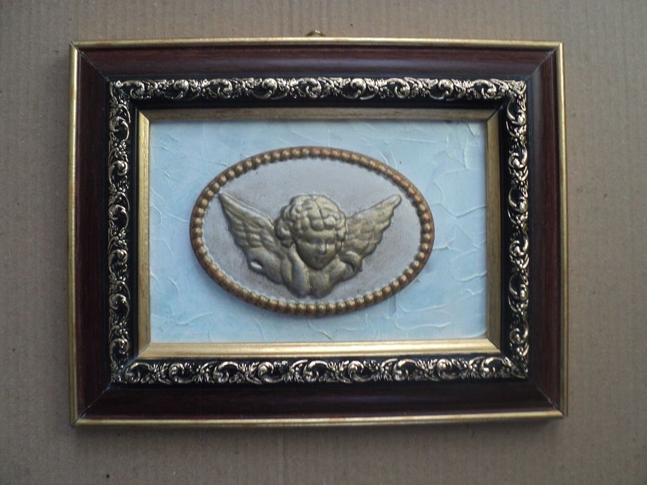 Сувенири от алабастър в рамка