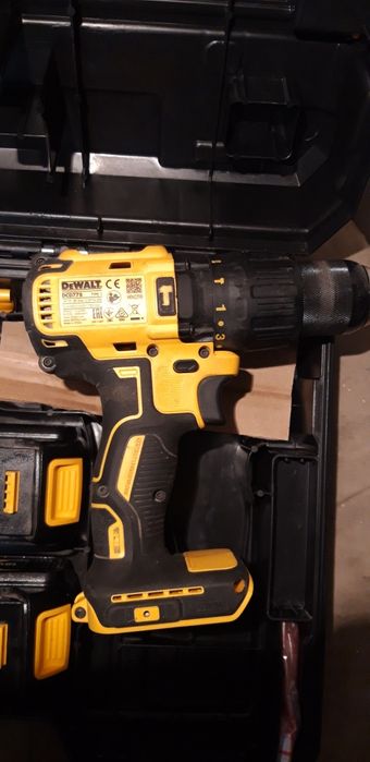 Ударен винтоверт DEWALT DCD778.