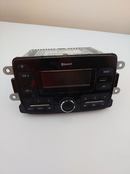 Магнитола на (renault logan 2) Рено логан 2