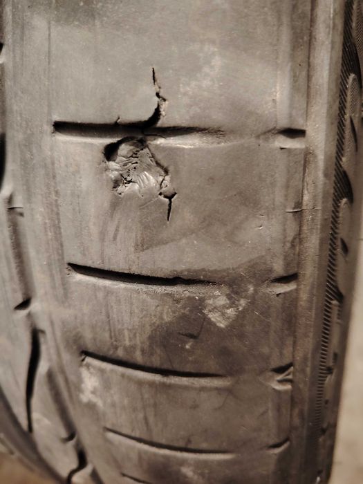 Anvelope Vara BRIDGESTONE Potenza RE 050 A 245/40 R20