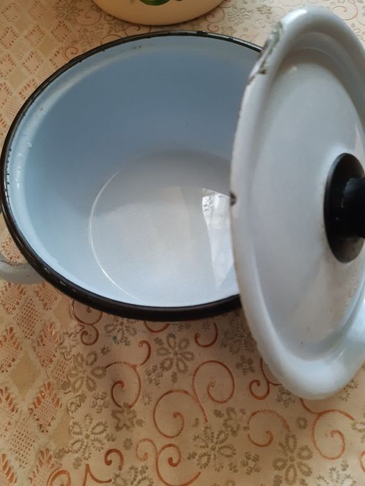 Эмалированные кастрюльки