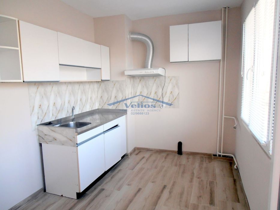 Дава се под наем Двустаен апартамент в София, Дружба 2 - 65 кв.м за 598.23 € - Снимка #2
