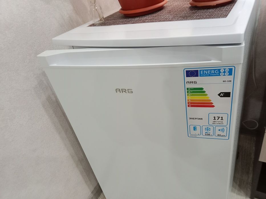 Продам морозильную камеру