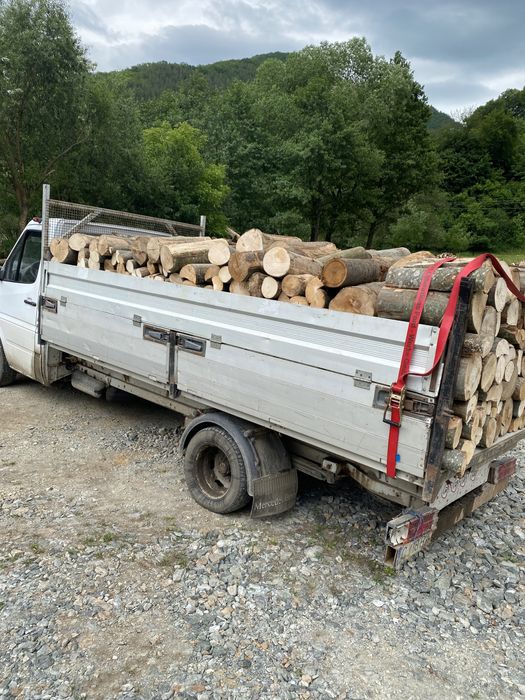 Vând lemn pentru foc