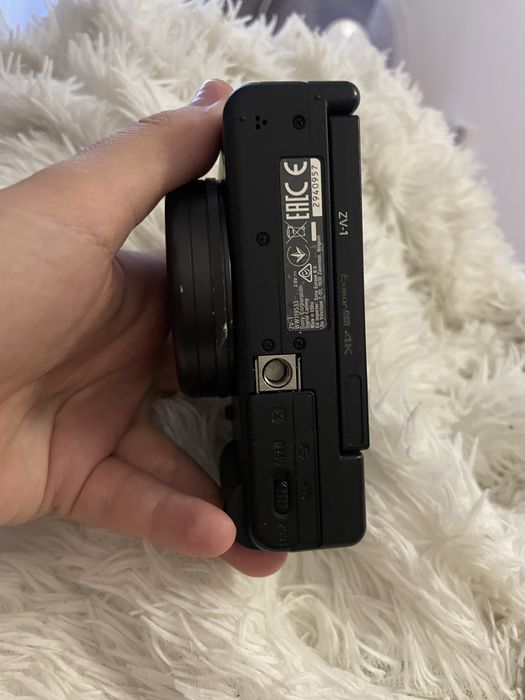 камера sony ZV-1