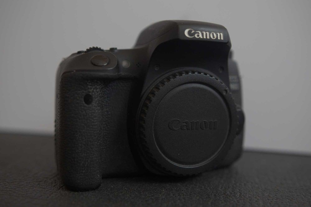 Фотоапарат Canon 760D