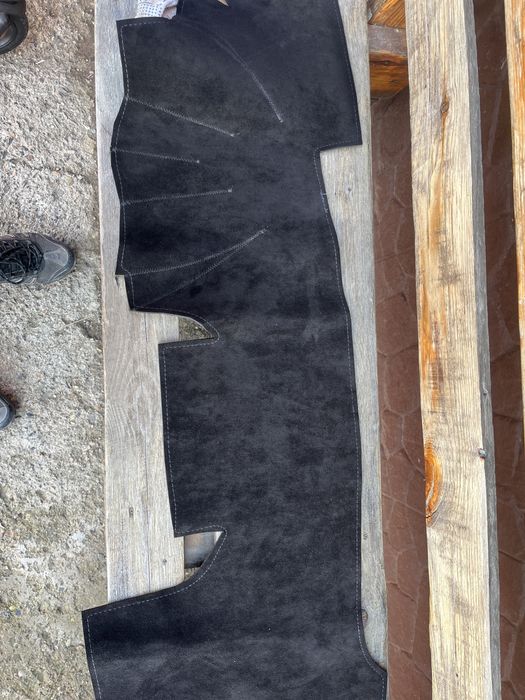 Накидка на панель Рав4 05-12г.