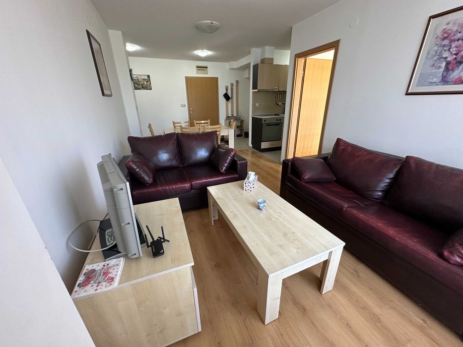 Тристаен апартамент в целогодишно работещ комплекс Аспен Голф, Банско