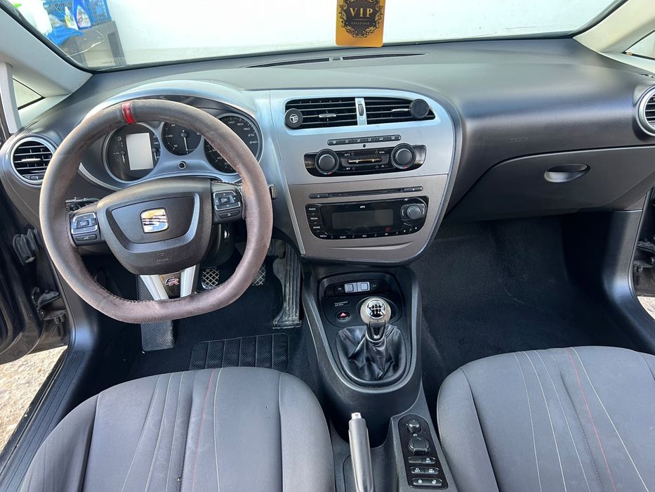 SEAT Leon 2011 — imagine 4