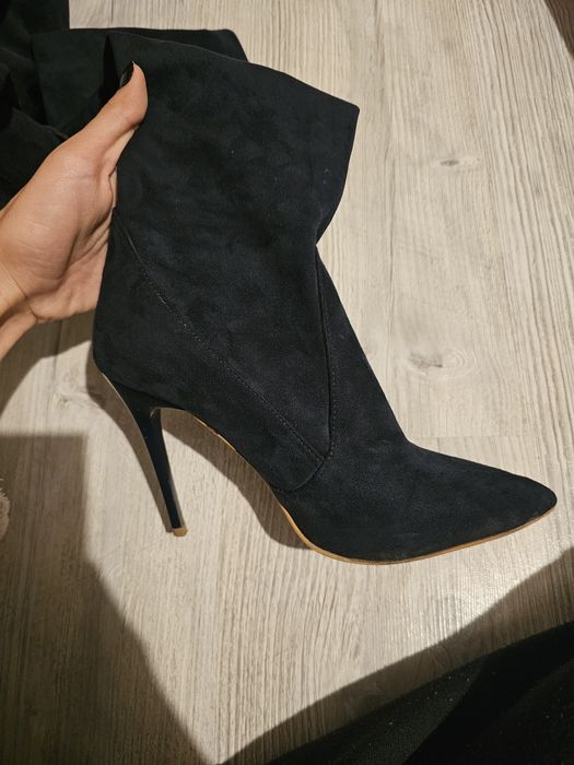 Cizme înalte de piele întoarsa, cu toc