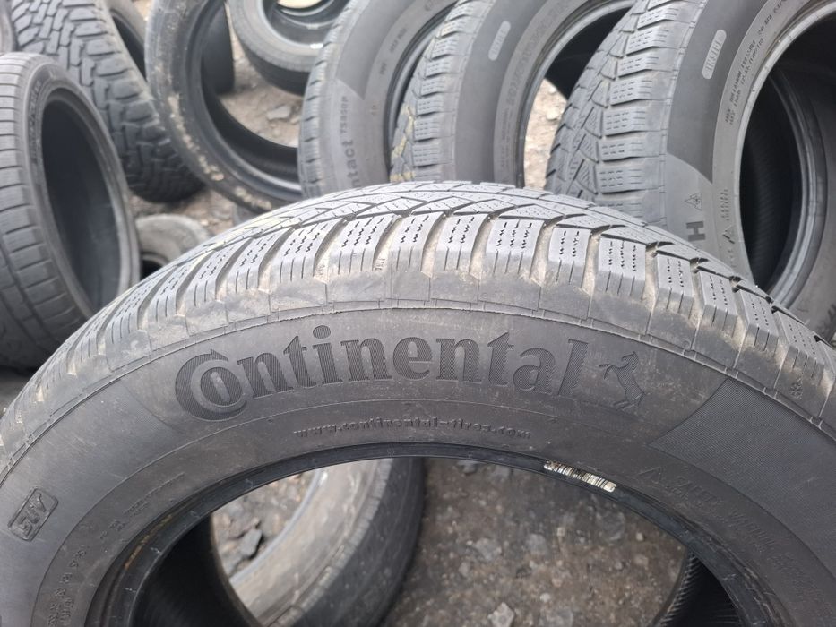 Vand 1 sau 2 sau 4 anvelope 215 65 17 continental de iarna dot 2019