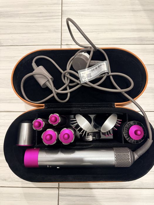 Продам Dyson HS01