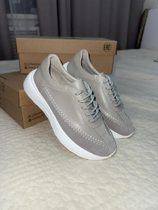 Продам кроссовки новые.