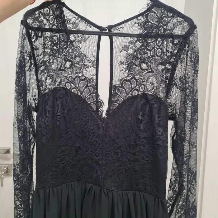 Черна рокля с дантела