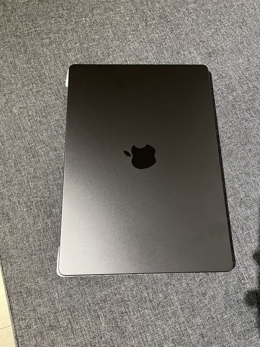 MacBook M4 PRO, 10 CPU/GPU, 512 SSD