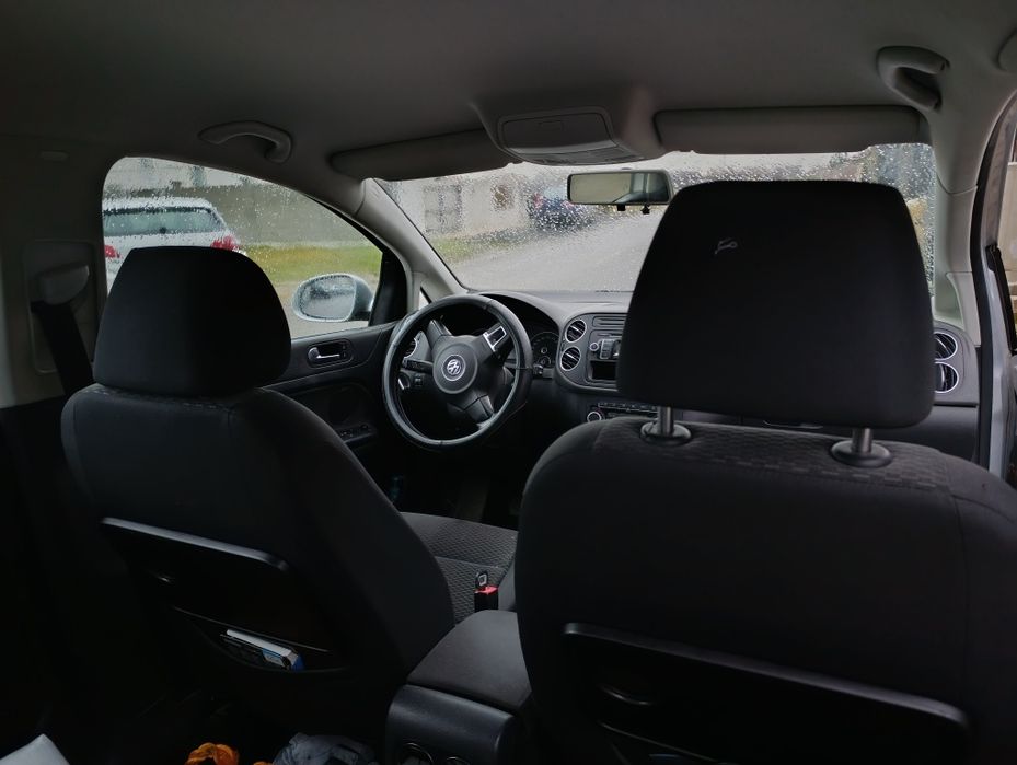 Vând Golf plus pentru piese