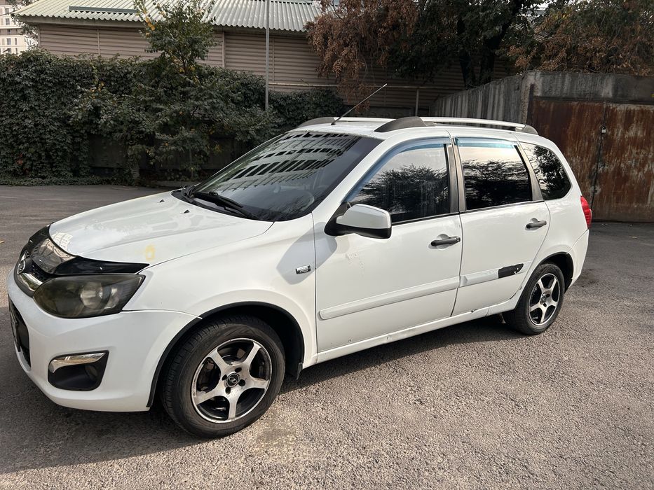 лада калина 2015г)продам