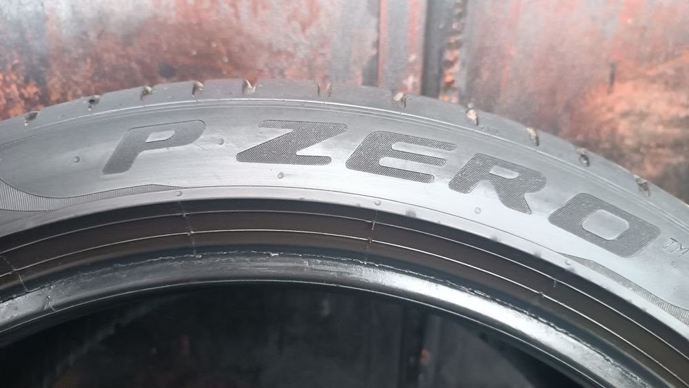245/40/19 Pirelli Дот 4322