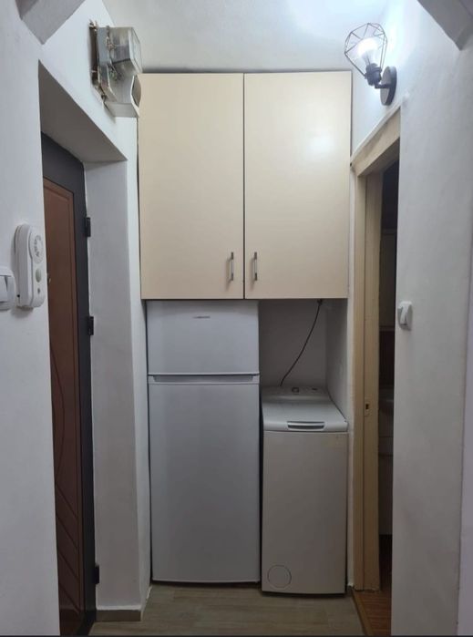 Inchiriez garsoniera zona Olosig