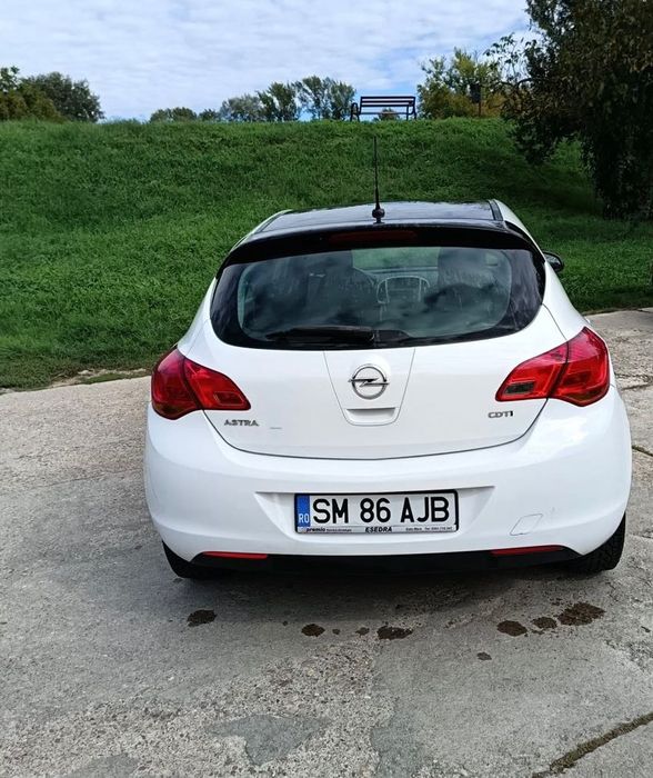 OPEL Astra 2011 — imagine 3