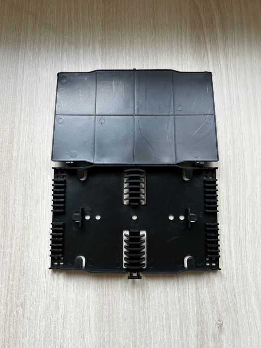 Продавам нови сплайс касети с капак