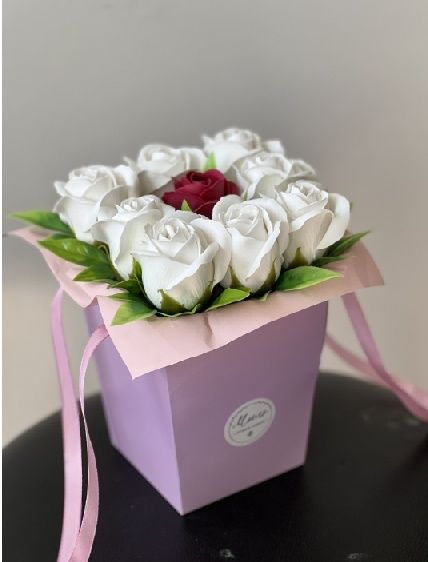 Розы из атласа и мыла 200