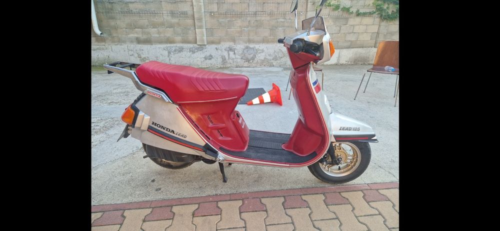 Скутер хонда лийд 125