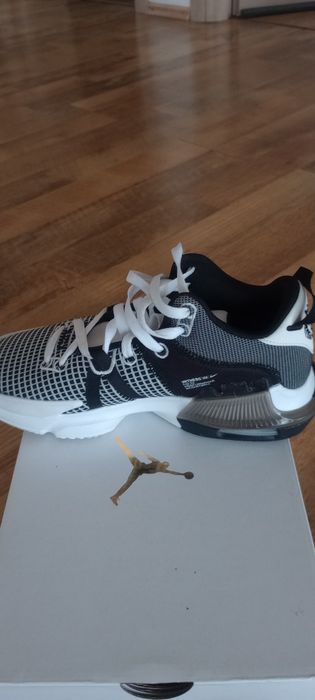 Jordan Witness 7 Performante Basketball mărimea 40 culoare neagra