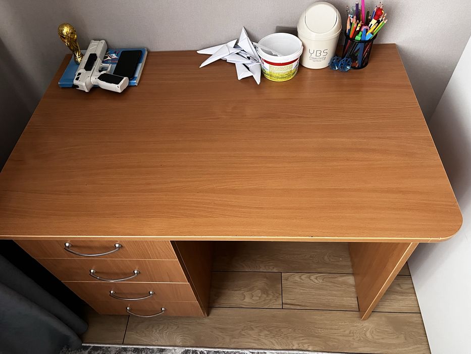 Продам парту Парта