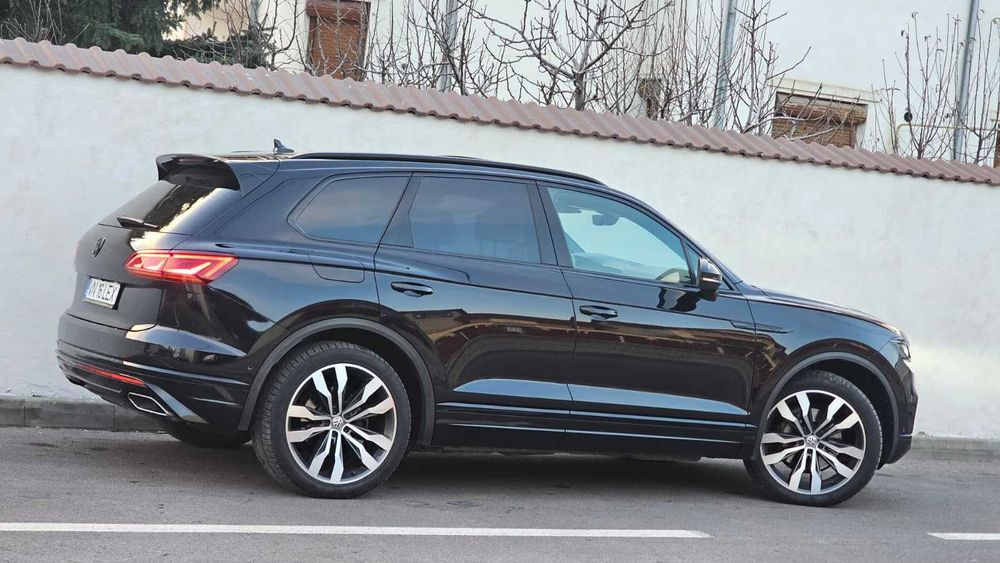 VW Touareg INDIVIDUAL 3.0TDI V6 286cp 4Motion 2018 Full Option