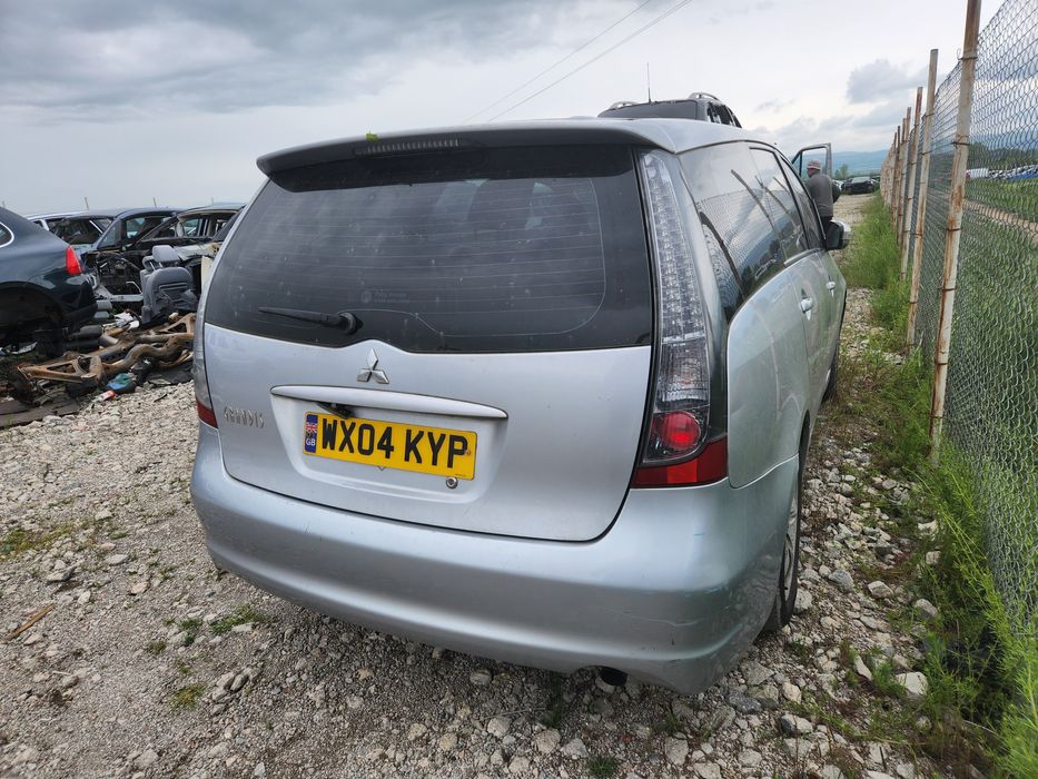 За Части Mitsubishi Grandis 2.4 auto 2006г