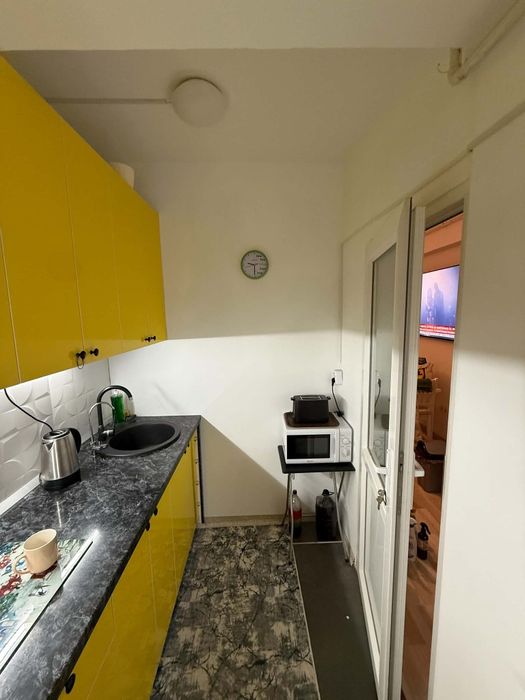 Vând apartament 2 camere mobilat modern