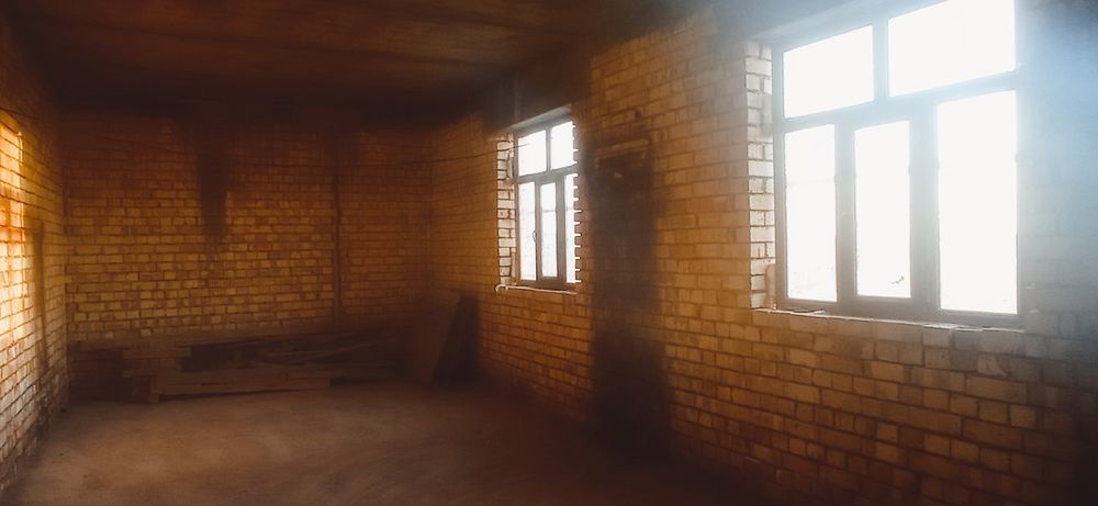 Учкахрамондан кирганда 3 кават каропка уй сотилади ёки бартер