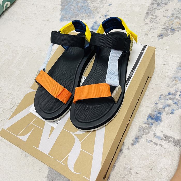 Продаю сандалии ZARA